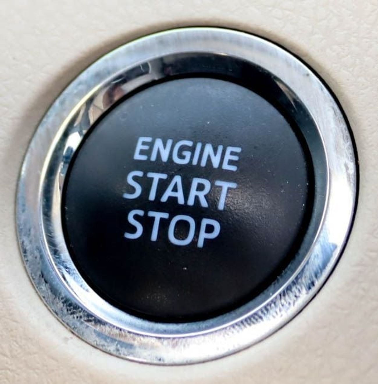 تويوتا كامري SE+ 2.5L Toyota Camry 2019 GCC full option v6 original paint without accidents in excellent conditio