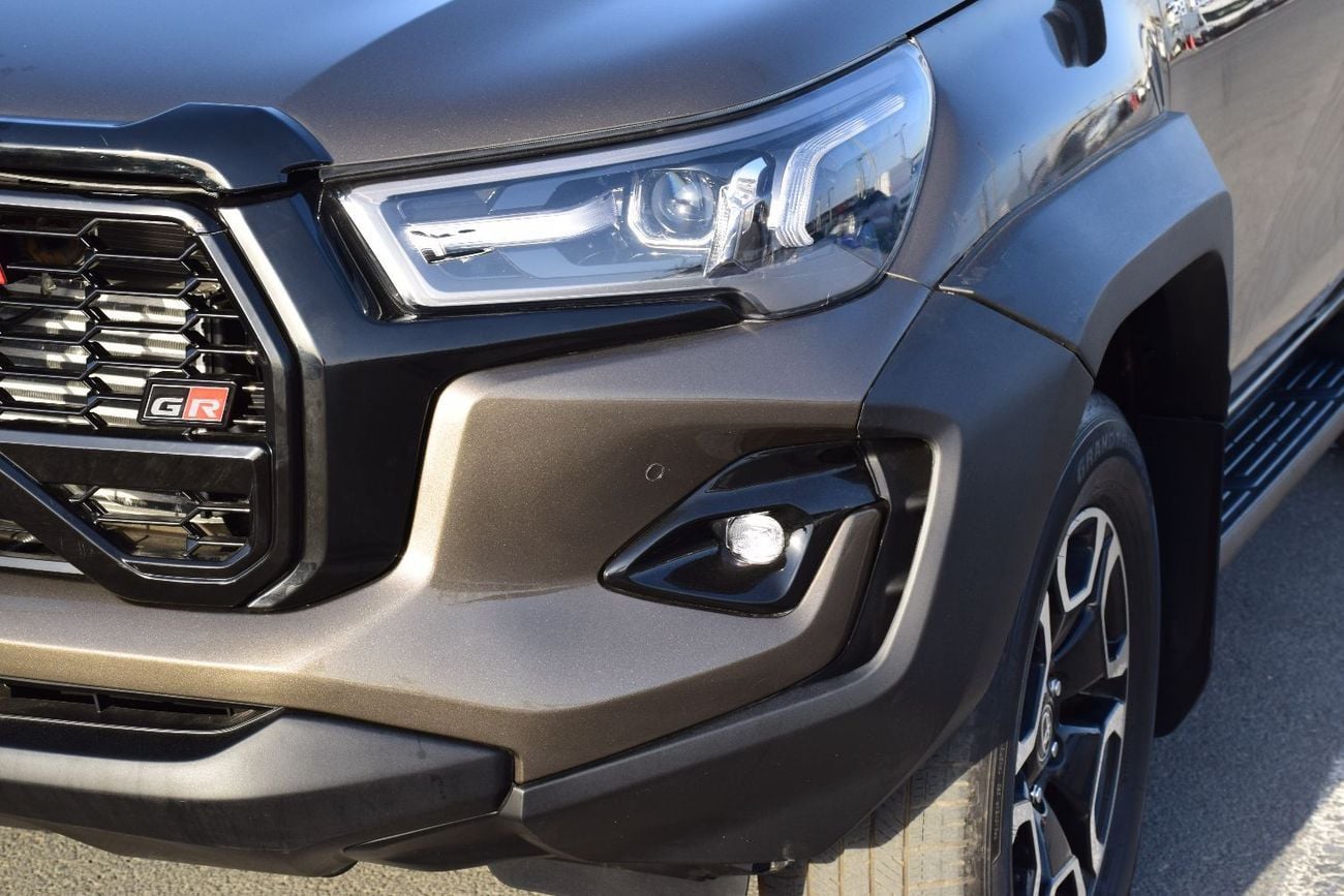 Toyota Hilux GR SPORT 4X4 DIESEL 2.8L KING CAB (Export Only)