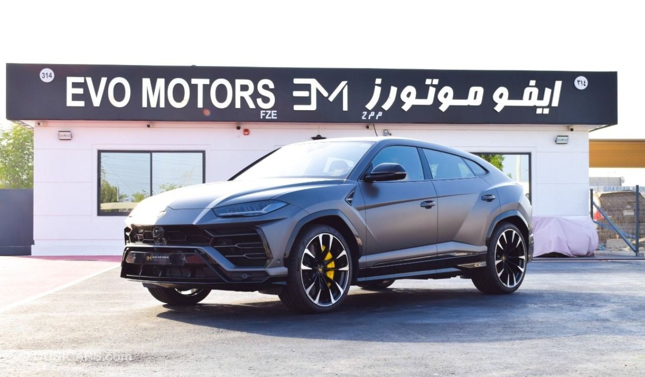 لمبرجيني اوروس *Carbon Package*Style Package* Premium Soundsystem*Yellow Callipers*Rare TV -