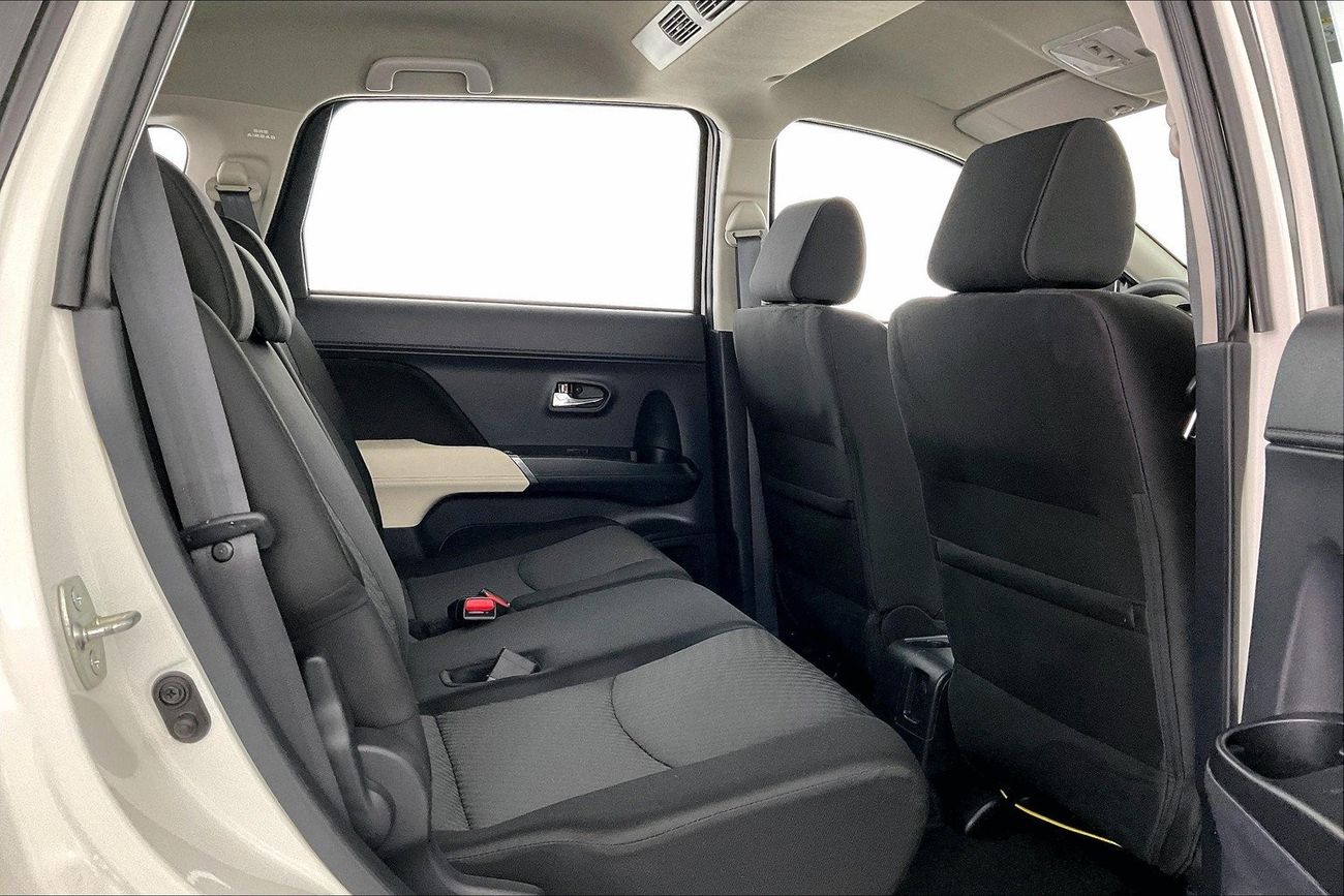 Land Rover Discovery HSE | 1 year free warranty | 0 Down Payment