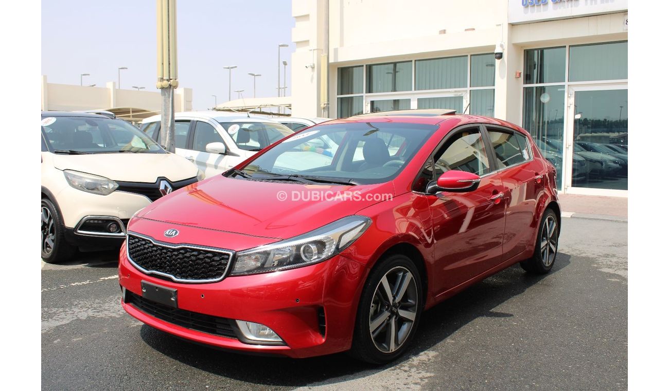 Kia Cerato LX GCC- ACCIDENT FREE - CAR IS IN PERFECT CONDITION INSIDE OUT