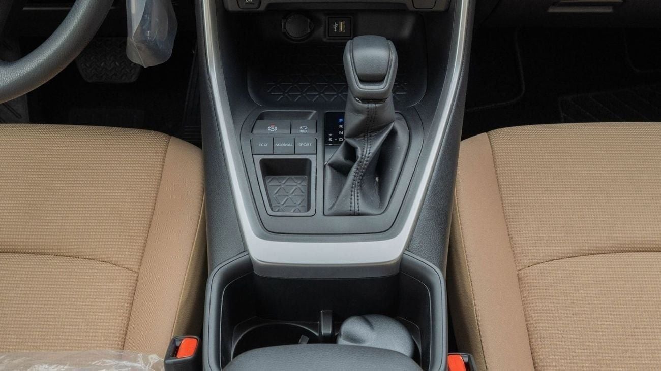 Toyota RAV4 2025 Toyota Rav4 LE 2.5L AT Petrol (White)