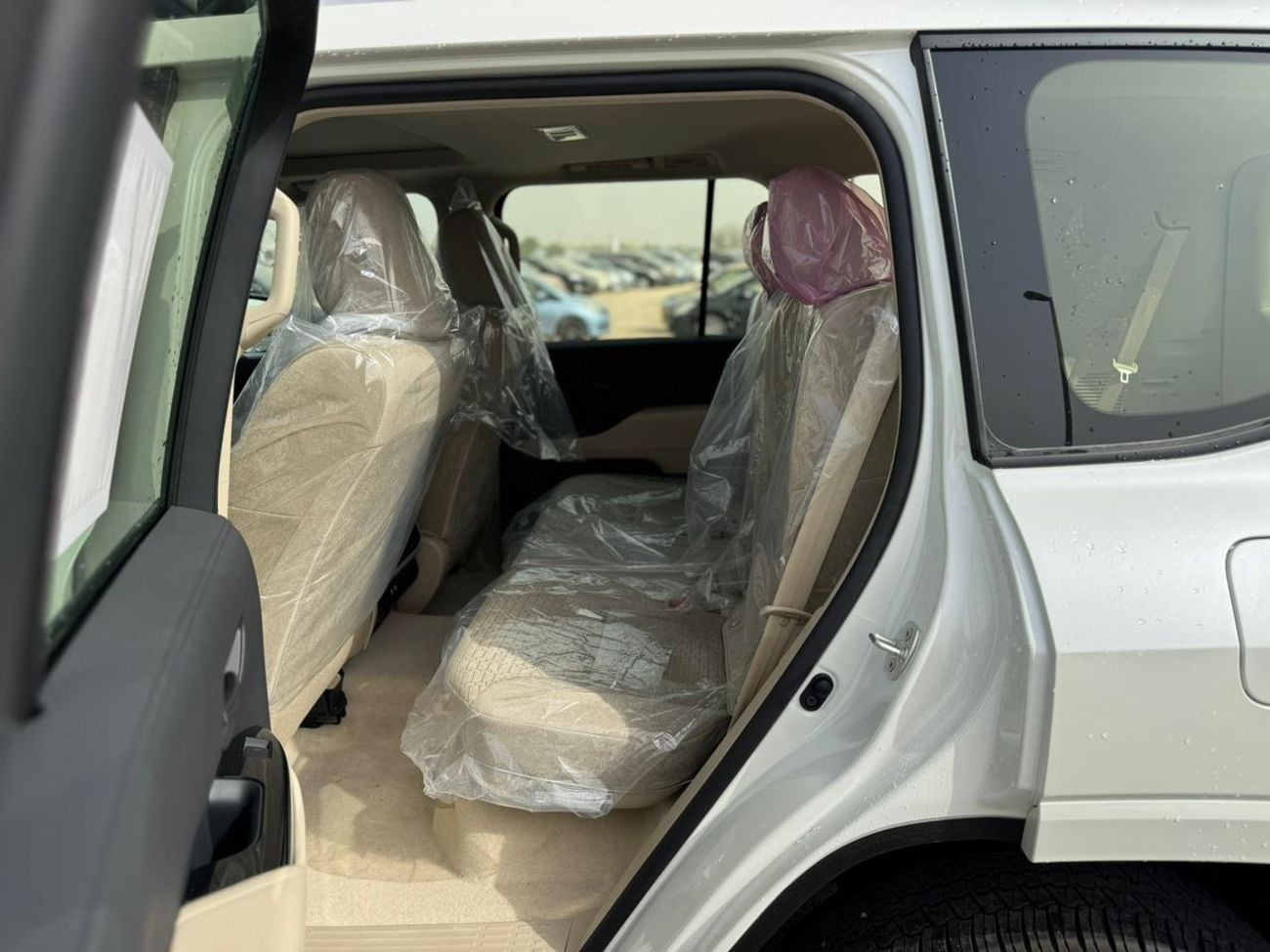 Toyota Land Cruiser Toyota Land Cruiser GXR 3.5 2026 basic with sunroof Saudi