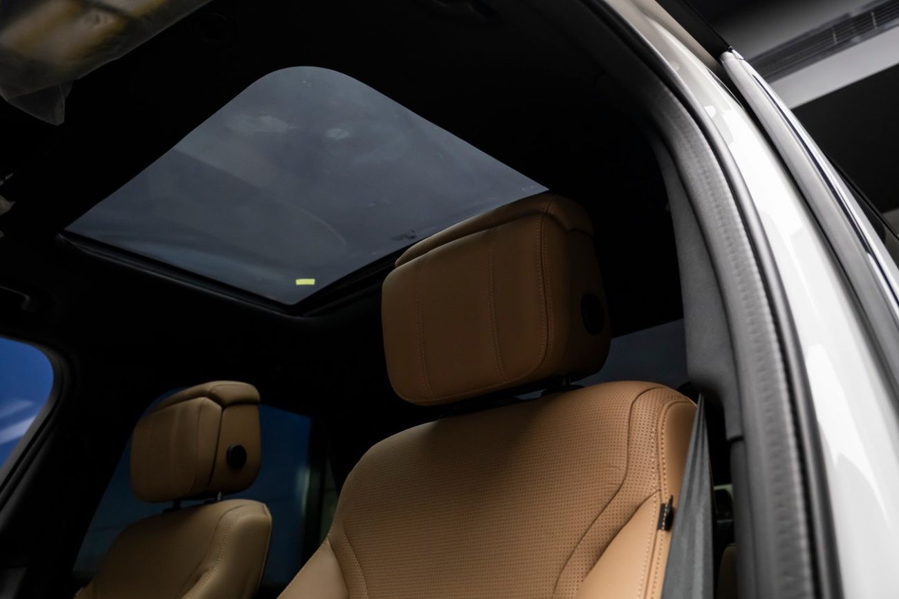 Land Rover Discovery | 2024 | Brand New | Warranty Ava
