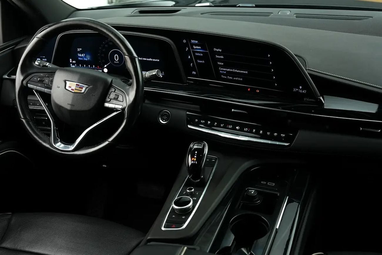 كاديلاك إسكالاد 600 بلاك إديشن GCC SPECS | BLACK EDITION | 6.2L V8 | 7 SEATS