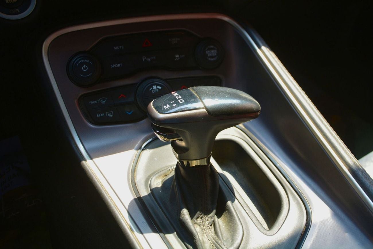 Dodge Challenger SXT