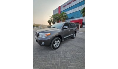 تويوتا لاند كروزر GXR V6 / 4.6L Petrol / DVD Camera / Leather Seats / Sunroof