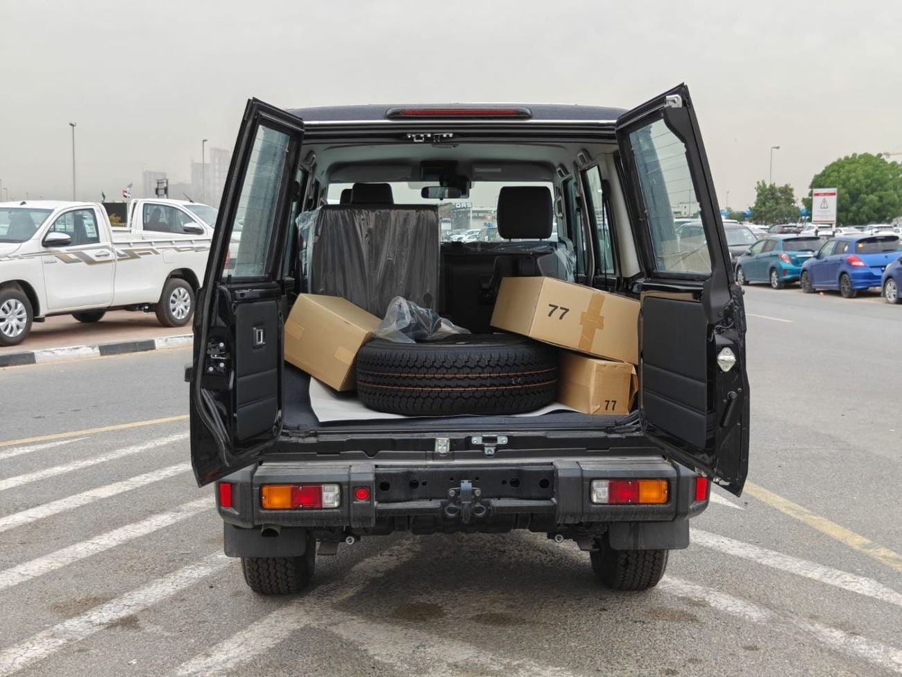 تويوتا لاند كروزر 70 Toyota Land Cruiser 70 2026 TOYOTA LC 76 2.8L DIESEL 4WD GCC SPEC