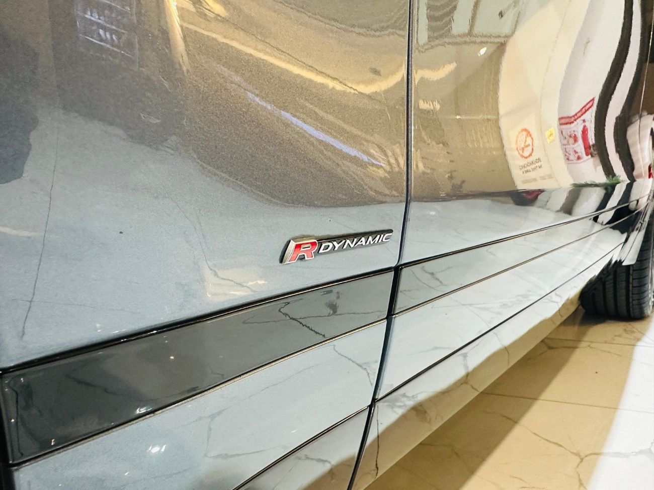 Land Rover Range Rover Velar P250 R-Dynamic HSE 2.0L