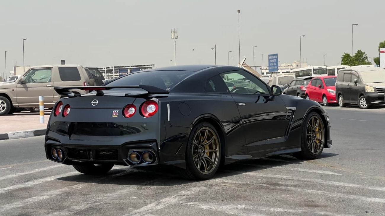 Nissan GTR Premium Edition 3.8L