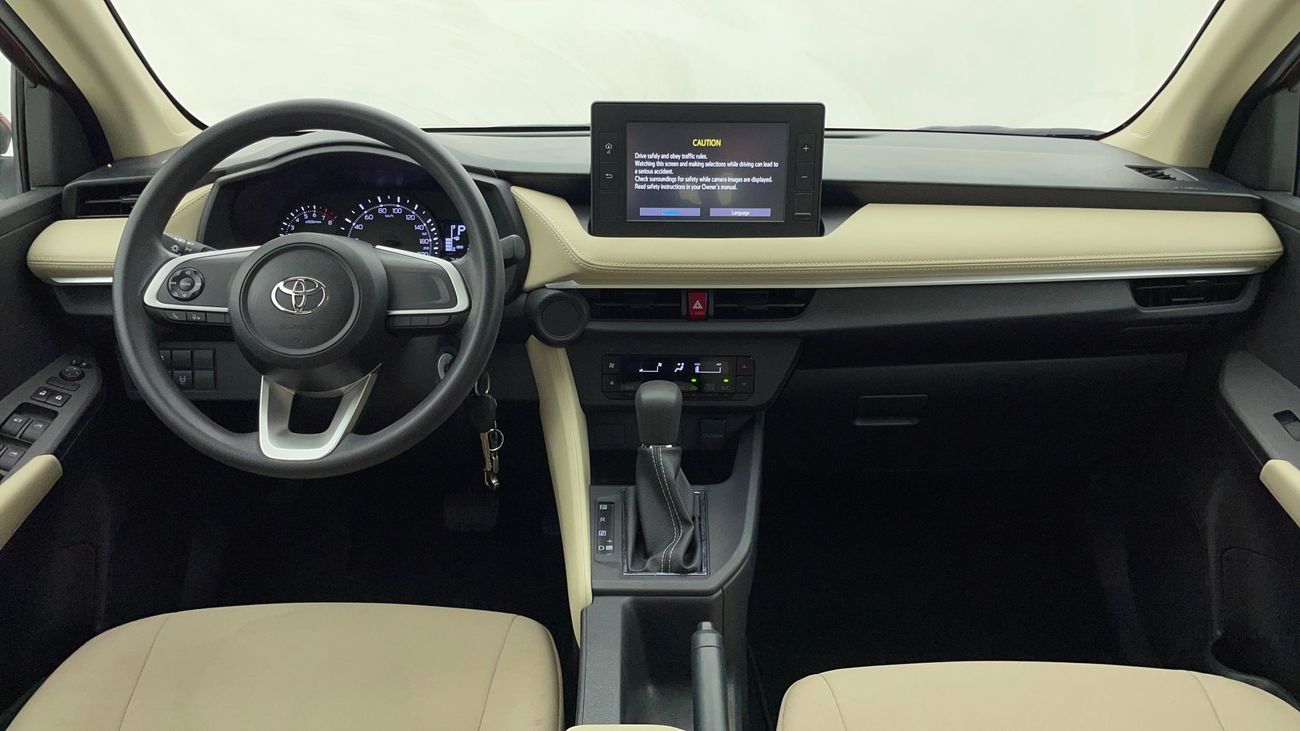 تويوتا يارس E 1.5 | بدون دفعة مقدمة | اختبار القيادة في المنزل