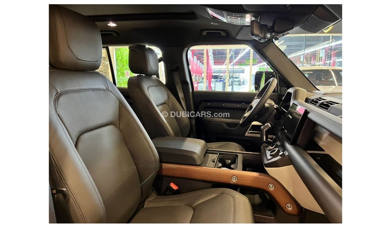 Land Rover Defender DEFENDER P400 HSE/2024 GCC AL TAYER 5 YEARS WARRANTY
