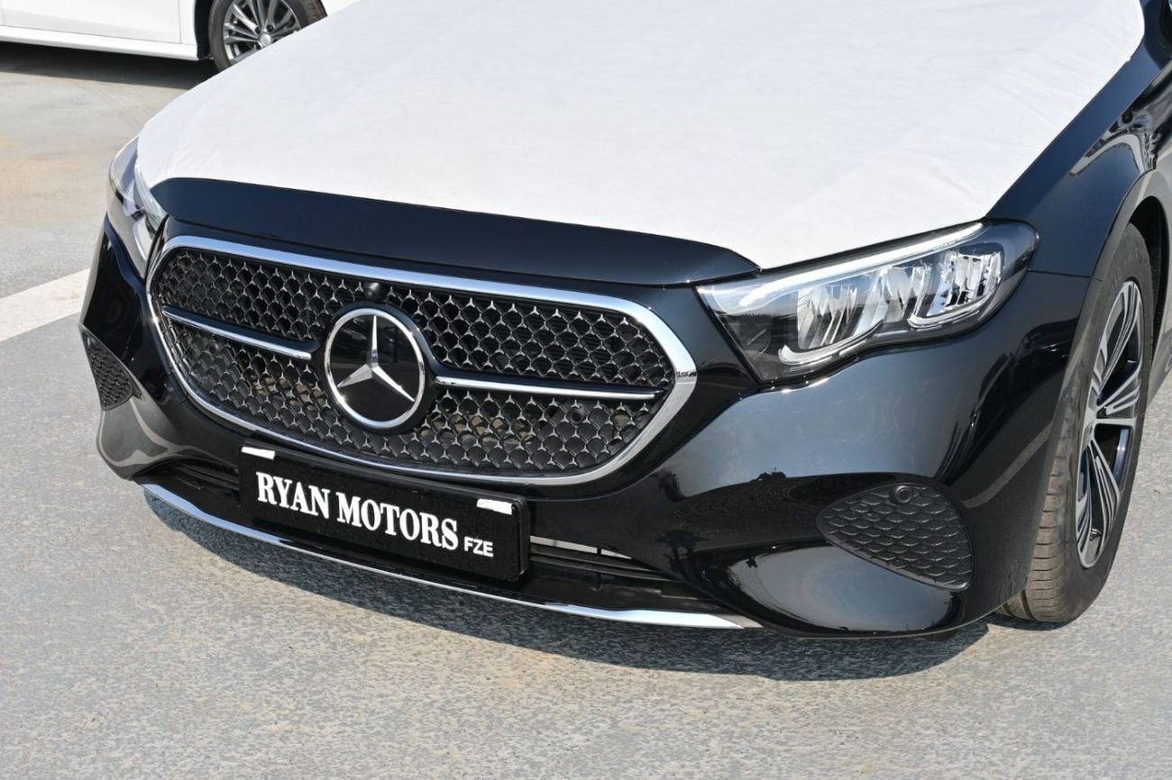 Mercedes-Benz E200 Mercedes-Benz E200 2.0L Turbo + Mild Hybrid Color Black Model2026