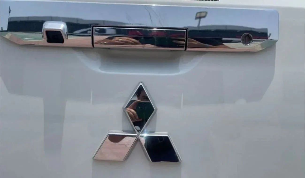 ميتسوبيشي L200 Mitsubishi L200 L200 GLX AT DIESEL FULL OPTION 2025