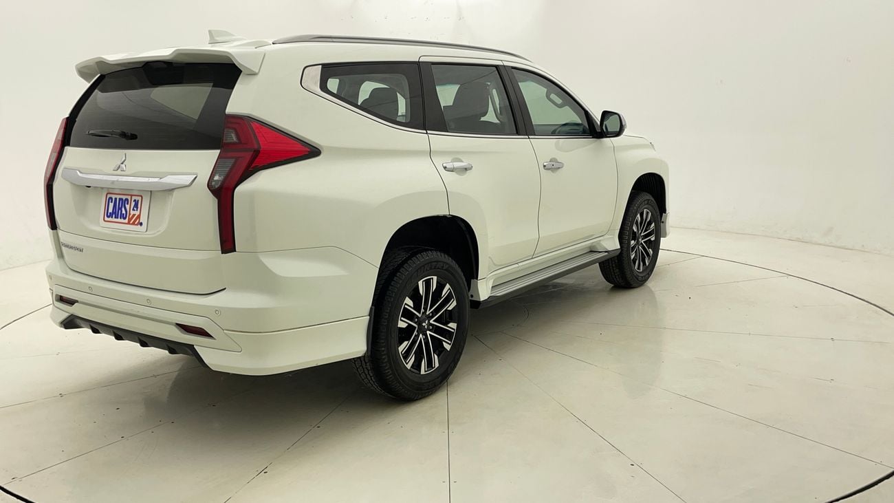 ميتسوبيشي مونتيرو سبورت GLS MIDLINE 3 | بدون دفعة مقدمة | اختبار القيادة في المنزل