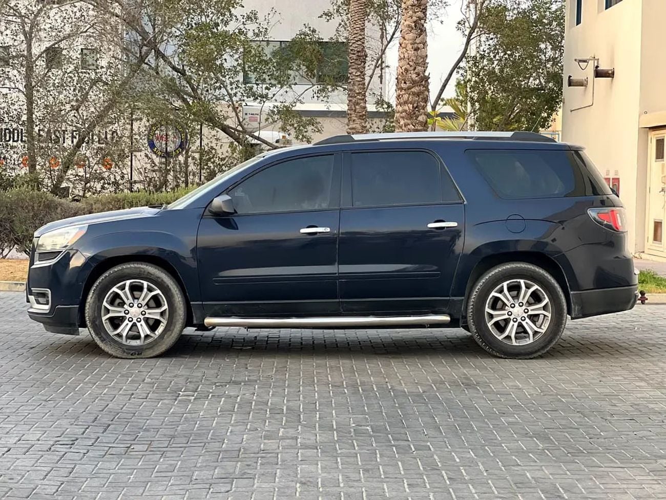 GMC Acadia SLE | GCC Specs | Well Maintained