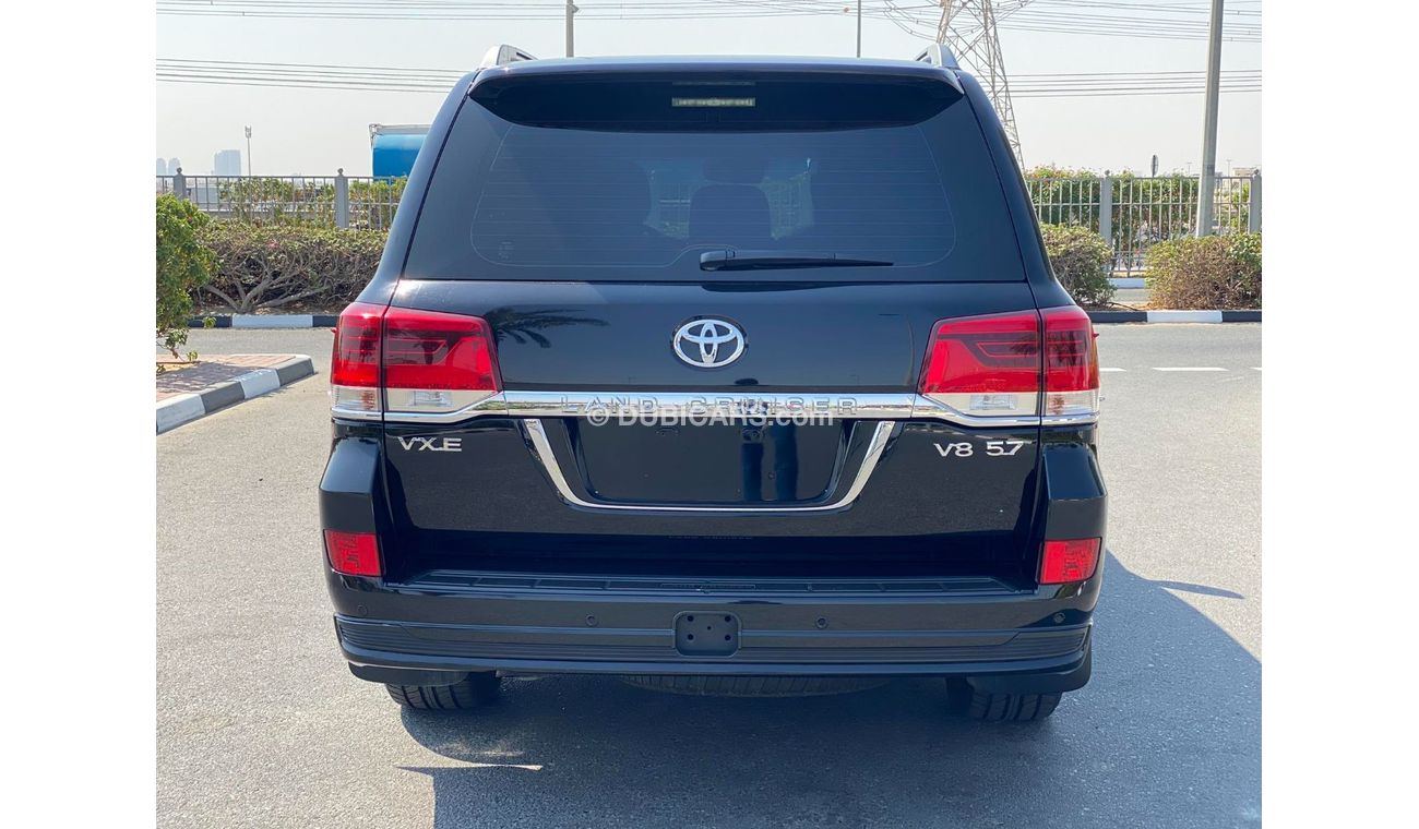 Toyota Land Cruiser VXR GCC SPEC UNDER WARRANTY
