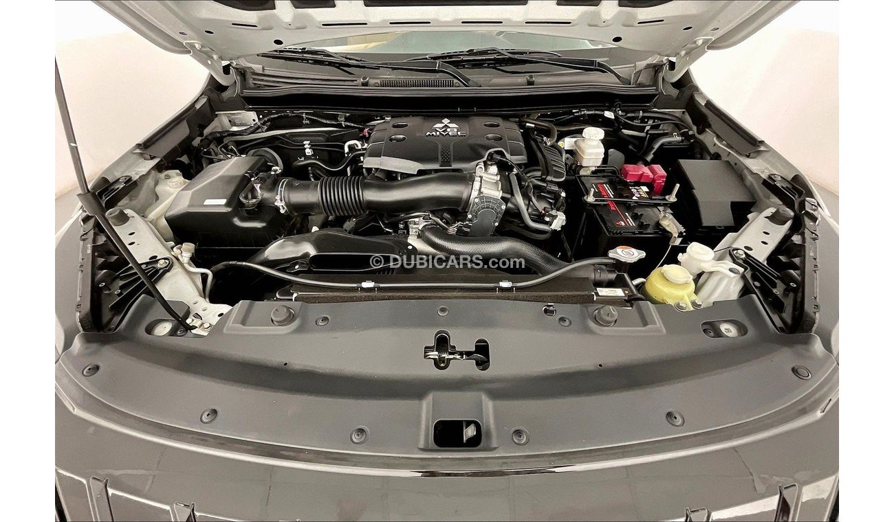 Mitsubishi Montero Signature