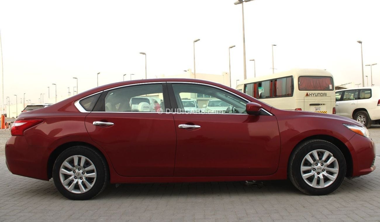 Nissan Altima S NISSAN ALTIMA 2017 RED GCC 2.5L EXCELLENT CONDITION WITHOUT ACCIDENT
