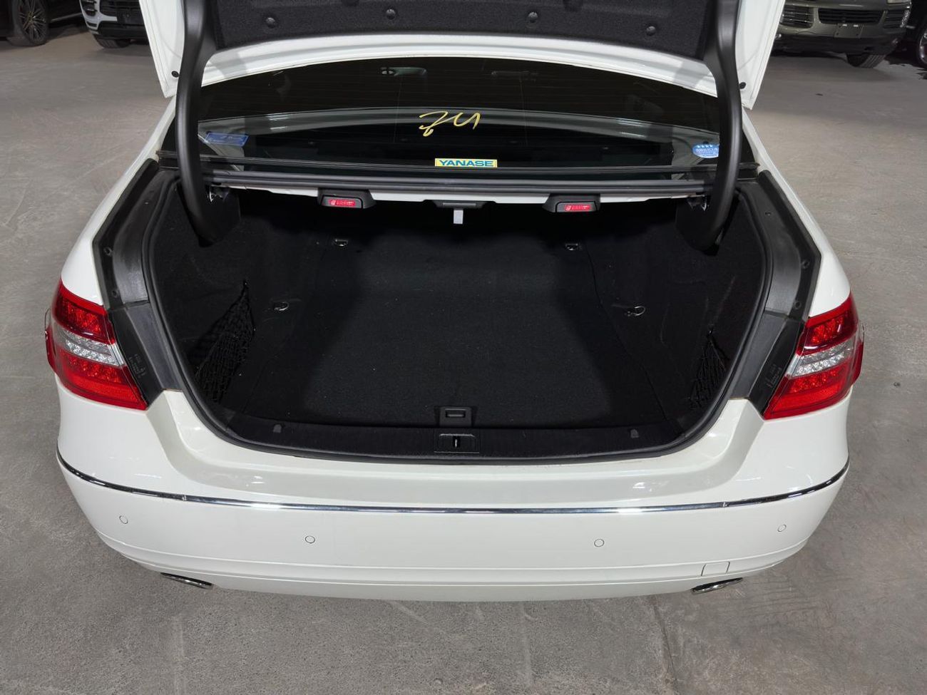 Mercedes-Benz E 350 MERCEDES E-CLASS E350 2011 3.5L | FULL SERVICE HISTORY | TWO KEYS | AVANTGARDE PACKAGE