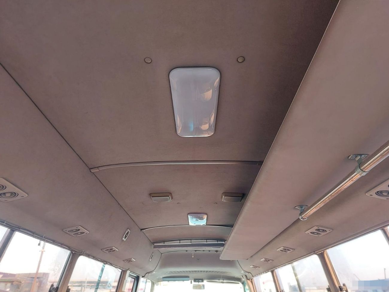 Toyota Coaster TOYOTA COASTER BUS RHD 1999 MODEL 4.1 L DIESEL AUTOMATIC(PM05798)