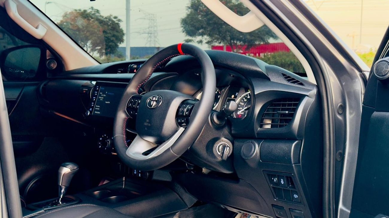 تويوتا هيلوكس -