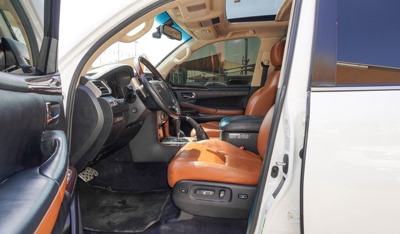 Lexus LX 570 S
