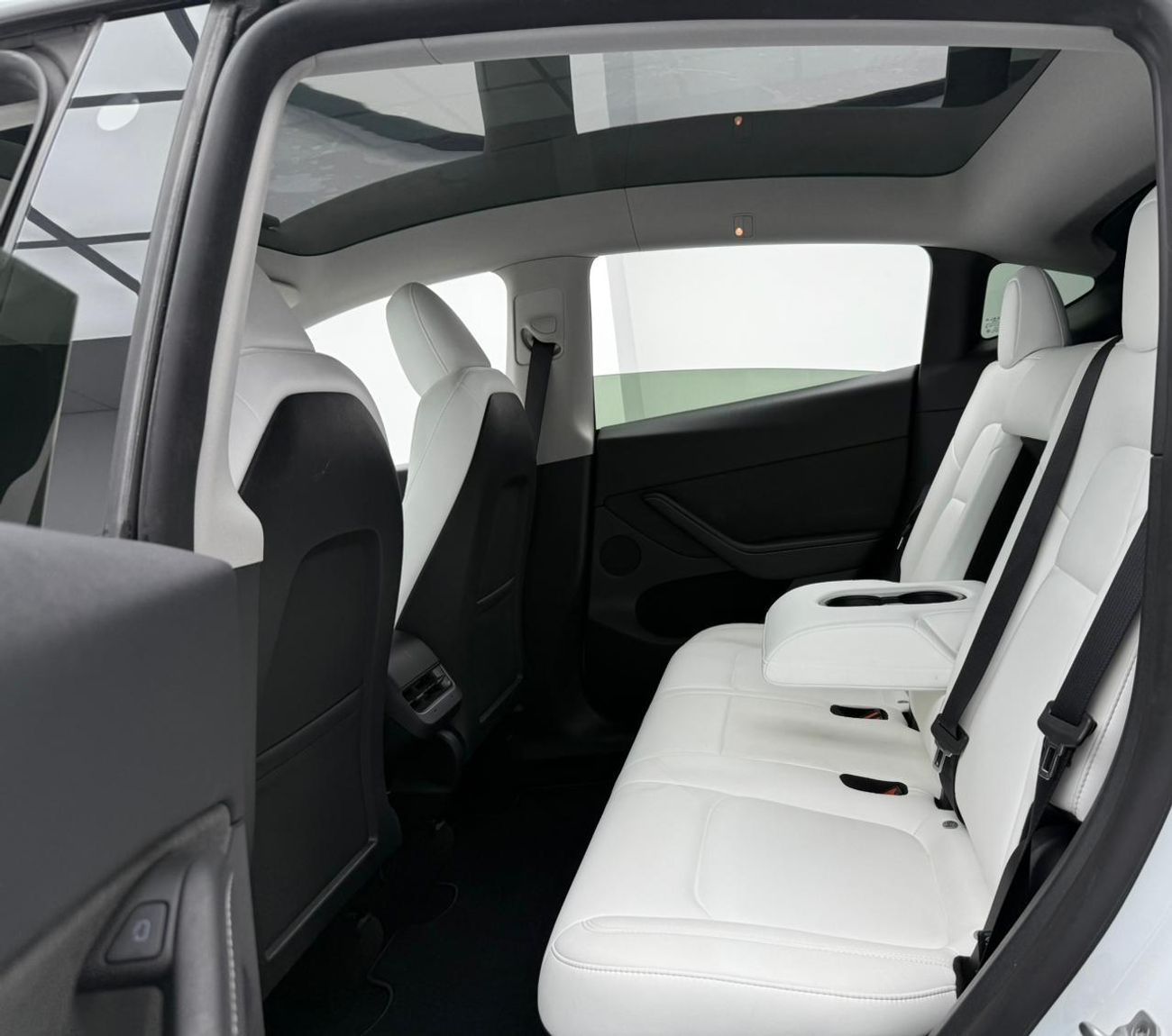 تسلا موديل Y Long Range (AWD) 2023 Tesla Model Y Long Range, 2027 Tesla Warranty, Full Tesla Service History, Ful