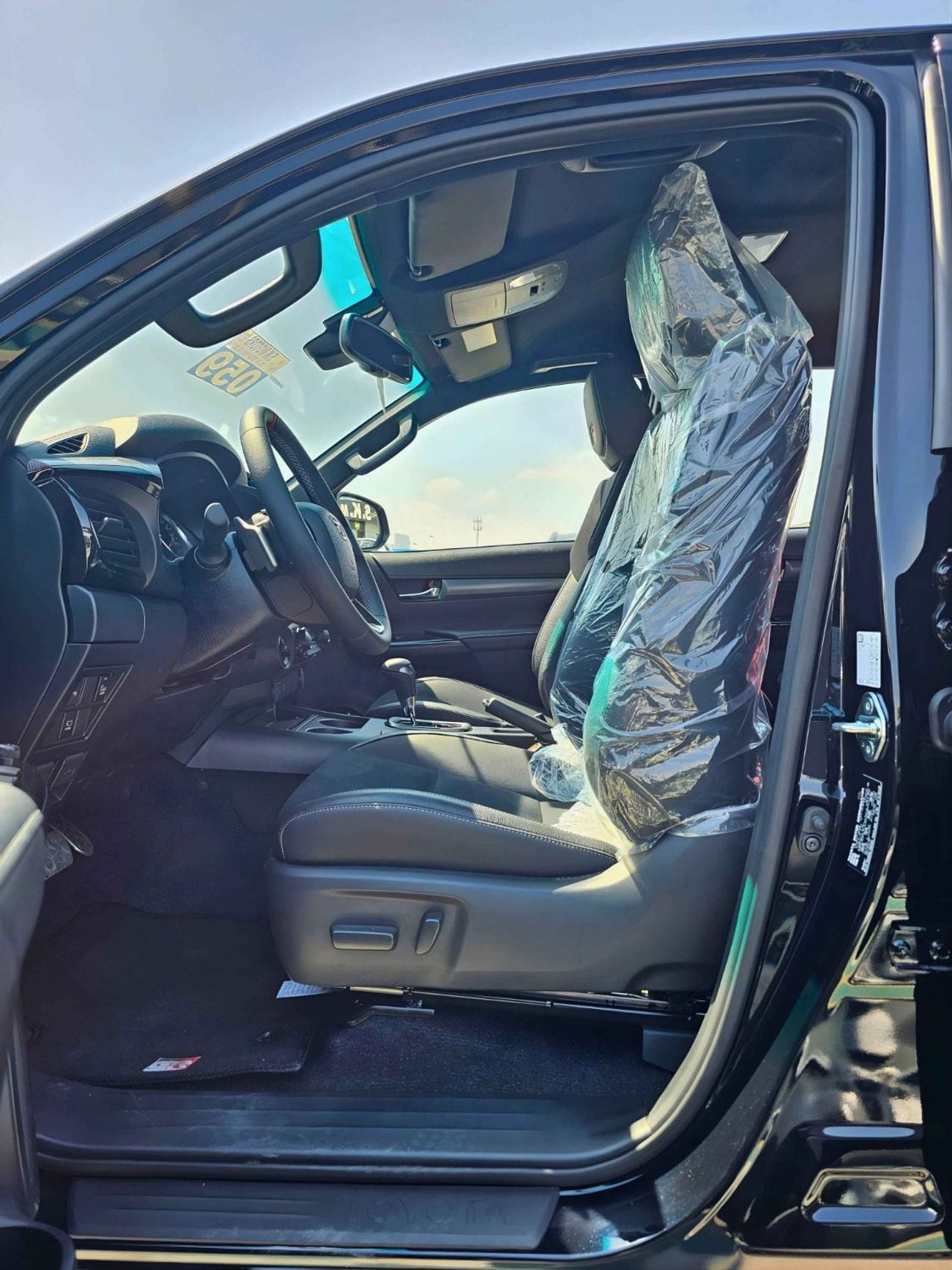 Toyota Hilux GR SPORT || 2.8L DIESEL V4 | RADAR | DRIVER PWR SEAT | 360*CAMERA | FULL OPTION (CODE #  HGRD)