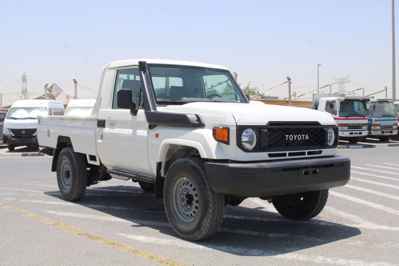 تويوتا لاند كروزر بيك آب  TOYOTA LANDCRUISER 79 2.8L DIESEL SINGLE CAB E MANUAL