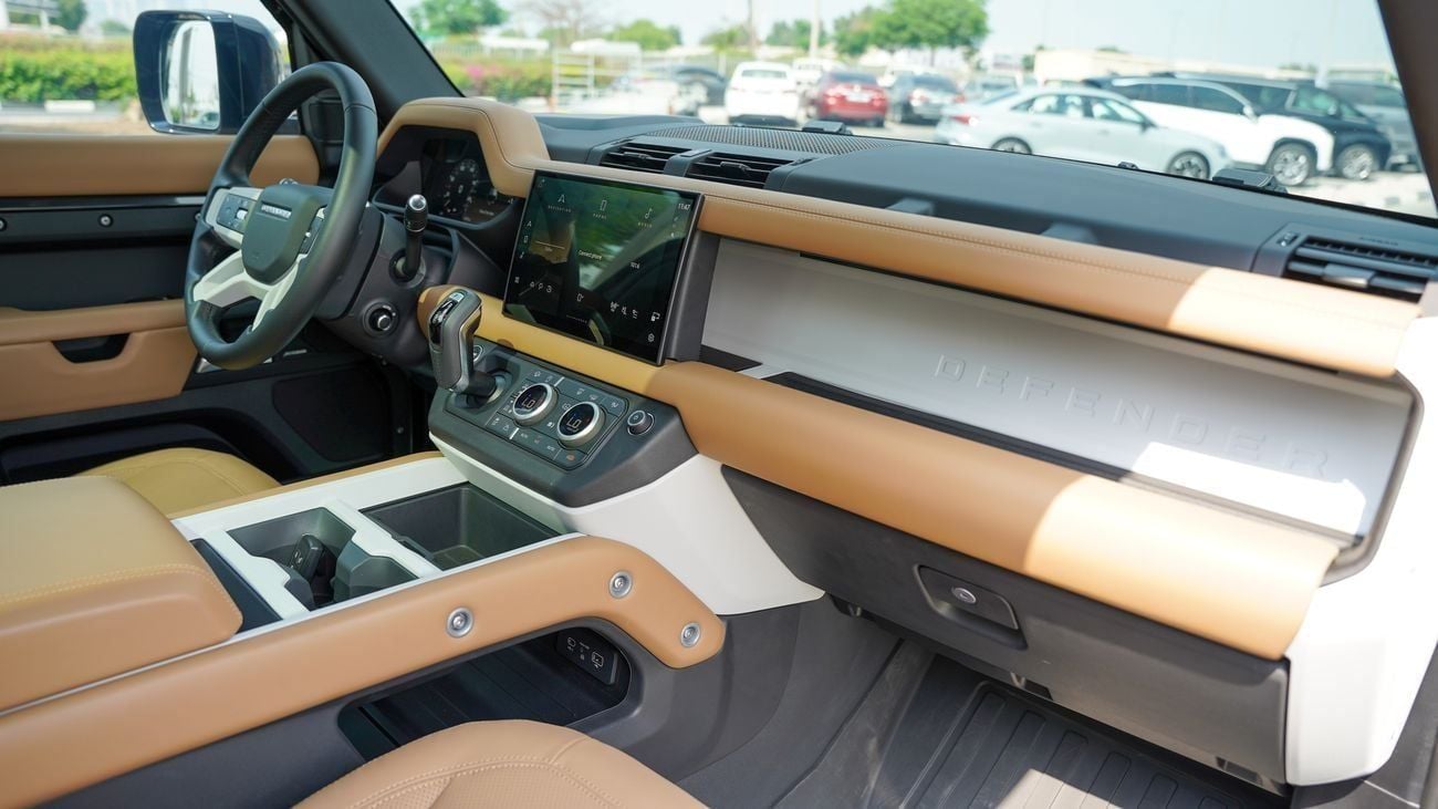 Land Rover Defender P400 110 X-Dynamic HSE 3.0L (5 Seater)