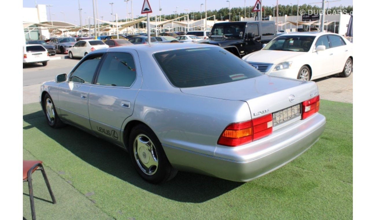 لكزس LS 400 لكزس LS400 1999 بحاله ممتازه فل اوبشن