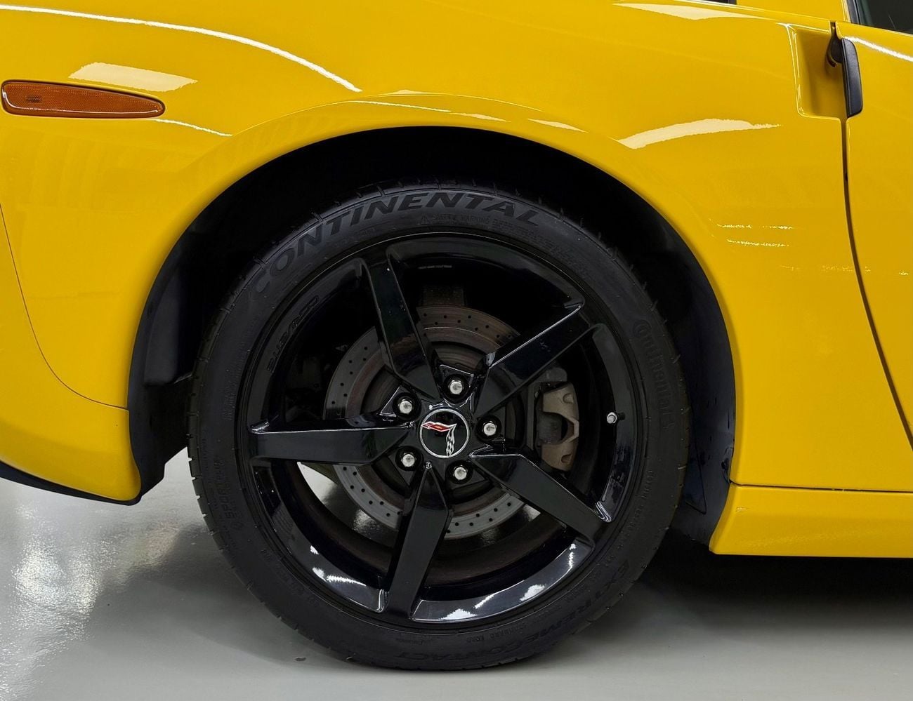 Chevrolet Corvette Original paint .. LS2 .. Perfect Condition .. Japan import ..