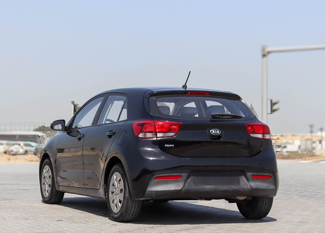 Kia Rio EX 1.4L (100 HP) Hatchback