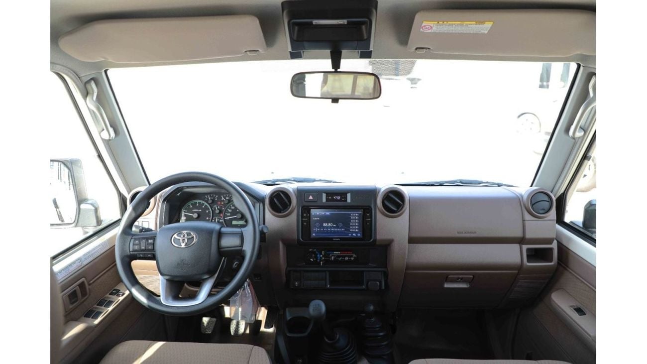 تويوتا لاند كروزر بيك آب 2024 Toyota LC79 4X4 Double Cab 4.5 V8 - بيج من الداخل بيج | للتصدير فقط