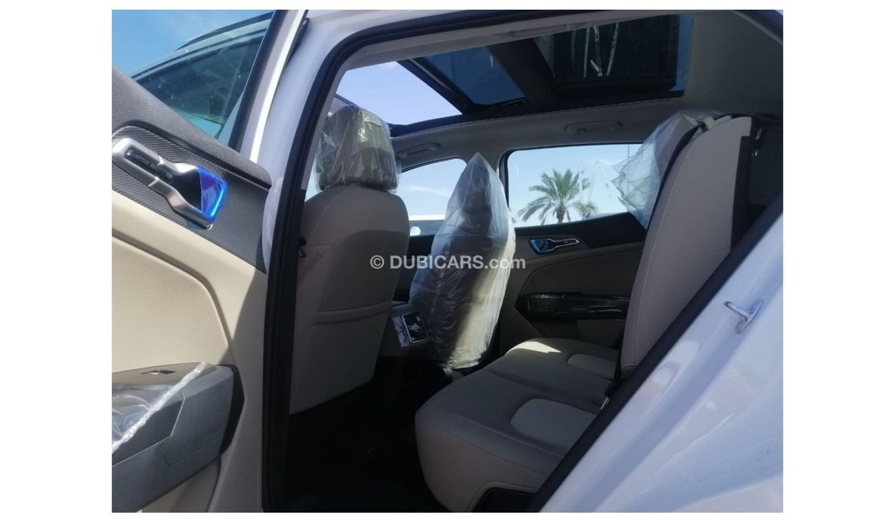 كيا سبورتيج SUN ROOF  BUSH START - REMOTE START ENGINE -SCREEN CAMERA