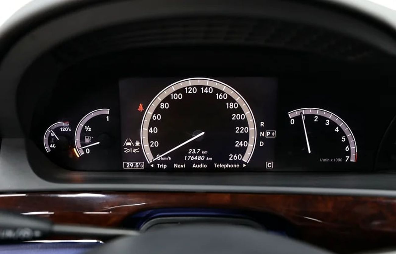 مرسيدس بنز S 350 Upgrade Newest Shape | Maybach Kit | GCC | Perfect Condition Ref#A314640