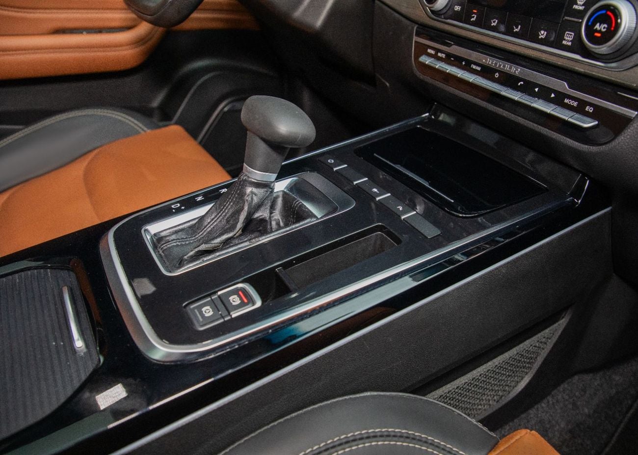 Jetour X70 LUX