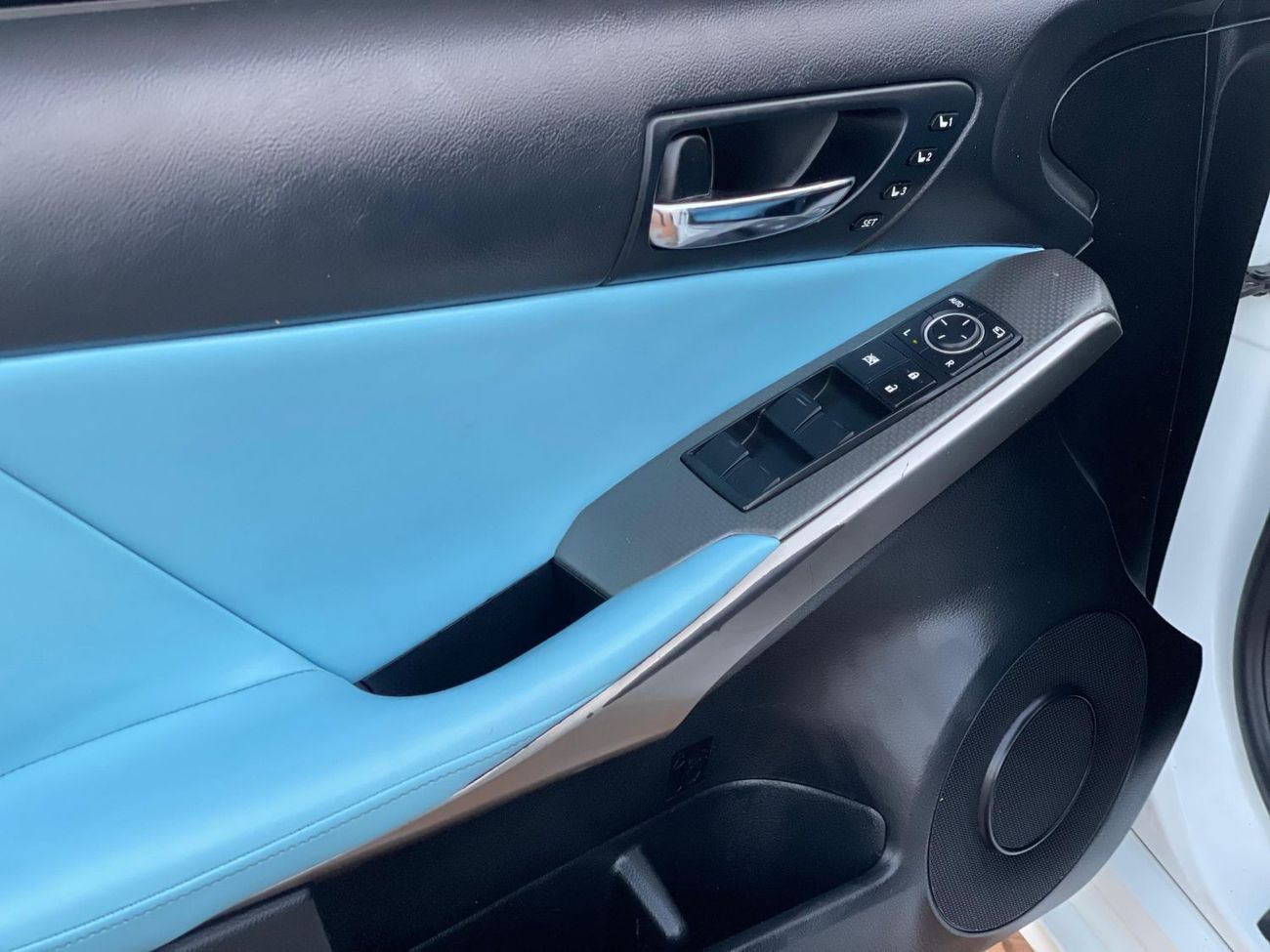 لكزس IS 350 F سبورت بلاتينوم