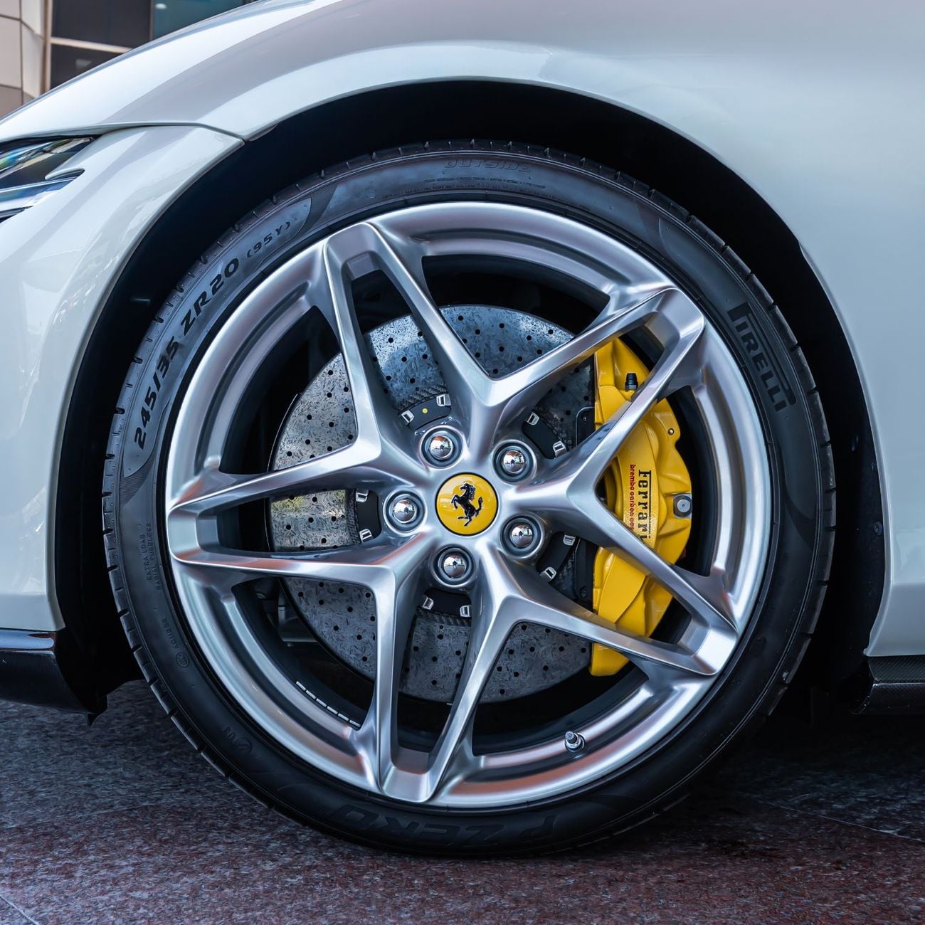 فيراري روما 2025  FERRARI ROMA SPIDER