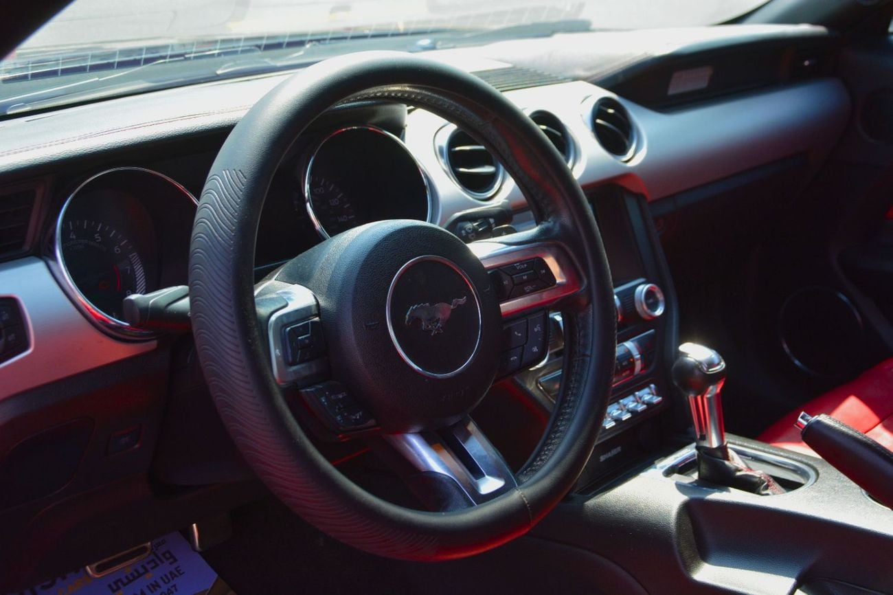 Ford Mustang PREMIUM