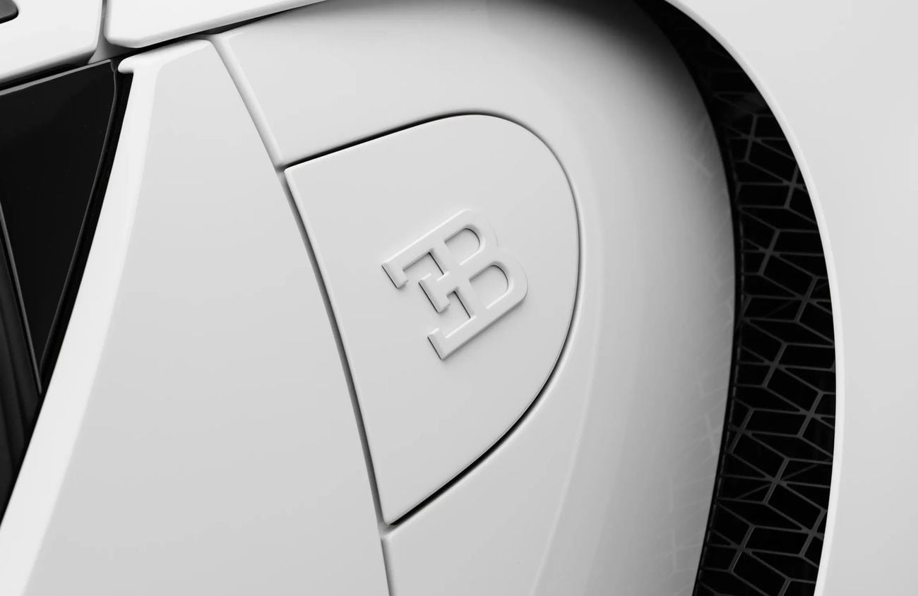 بوغاتي ميسترال W16 رودستر 8.0L W16 Quad-Turbocharged Engine