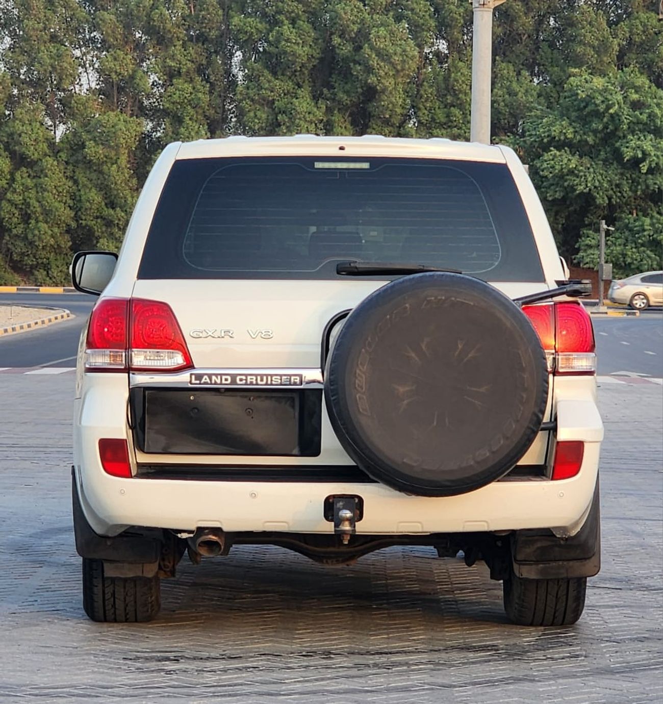 Toyota Land Cruiser GX.R V8