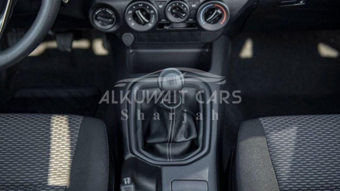 Toyota Hilux DC 2.4D MT 4X4 P.WINDOW MY2023 – WHITE