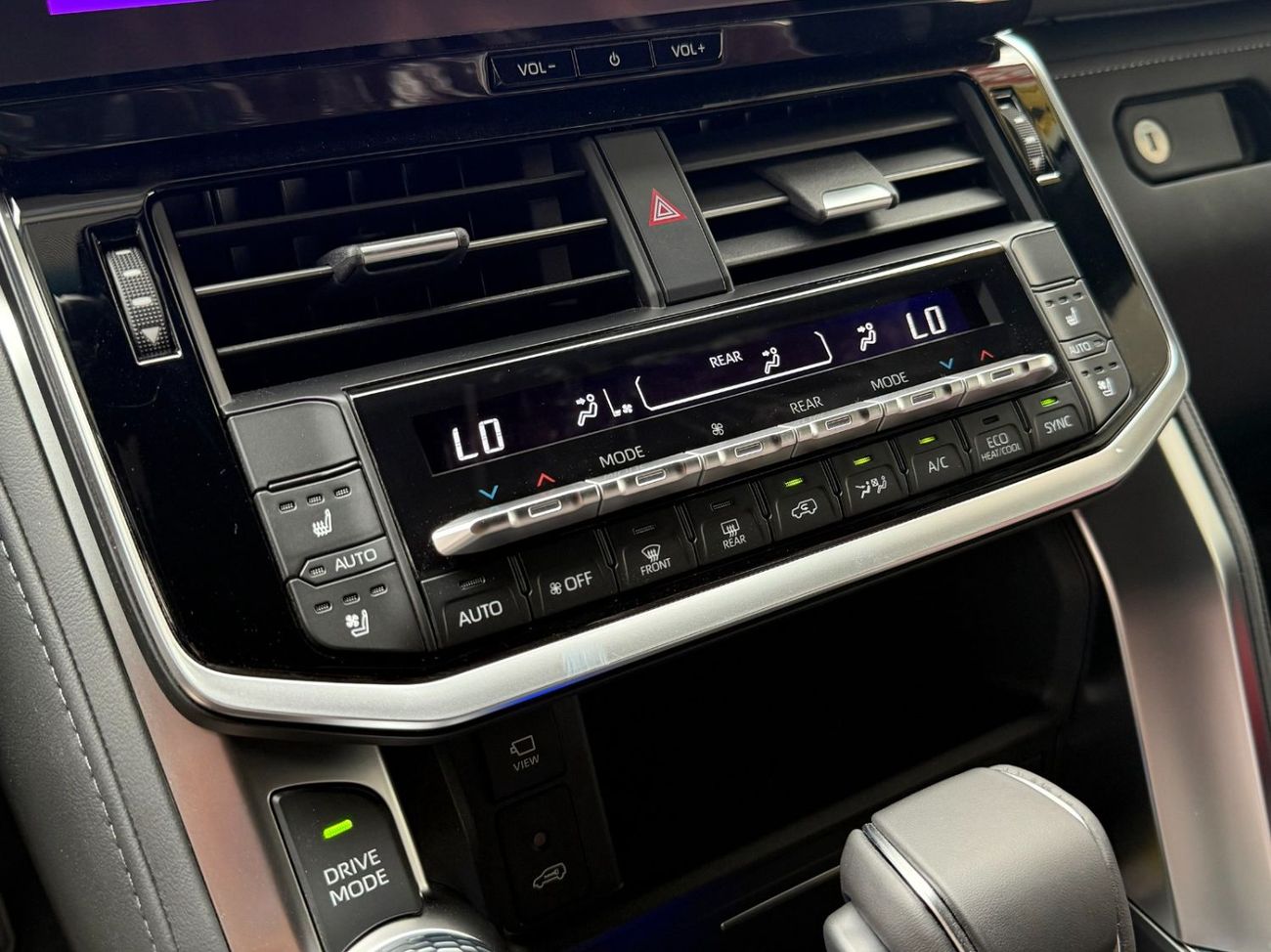 Toyota Land Cruiser 2026 LAND CRUISER VXR 3,3 TWINTURBO DIESEL  FULLY LOADED  **التصدير فقط خارج الخليج**EXPORT ONLY**