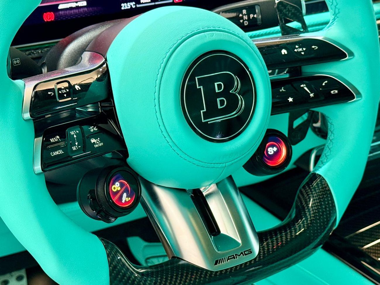 Mercedes-Benz G 63 AMG BRABUS 800 - Mercedes-AMG G 63 Mercedes Benz Brabus G800 - Mat Black - 2025 - Fully Loaded