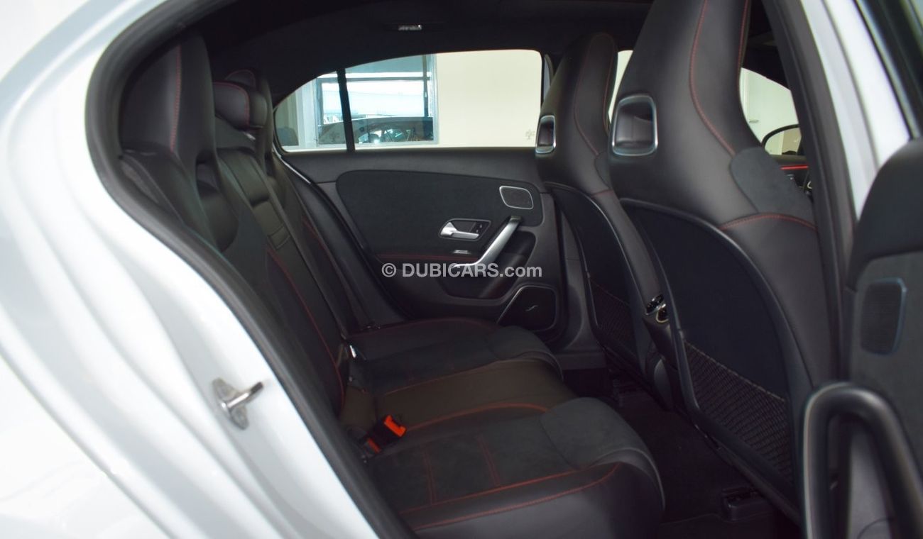 Mercedes-Benz A 250 Premium + Mercedes A250 AMG