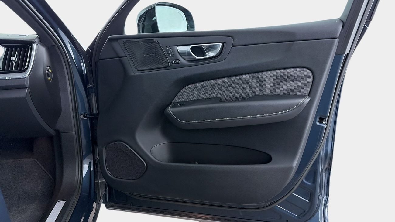 فولفو XC 60 ULTIMATE DARK | شامل الضمان | 0 دفعة أولى