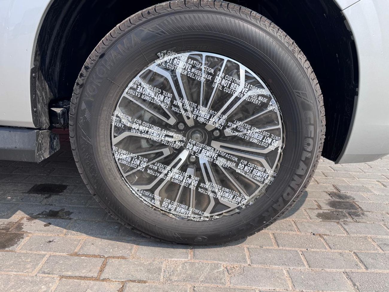 Nissan Patrol 3.5L LE Titanium_2026 _SILVER_BURGUNDY