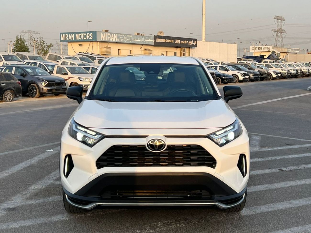 تويوتا راف ٤ 2024 Toyota RAV4 MidOption- 2.5L V4- Rear Camera -Leather Seat -